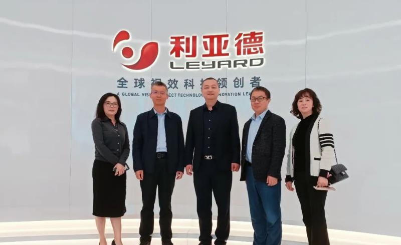 一博科技董事长汤昌茂一行赴BG大游南方总部参观考察