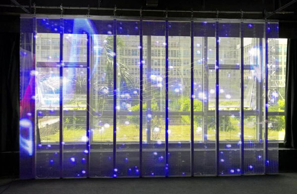 避免“趴窝” 夏季LED透明显示屏散热支招